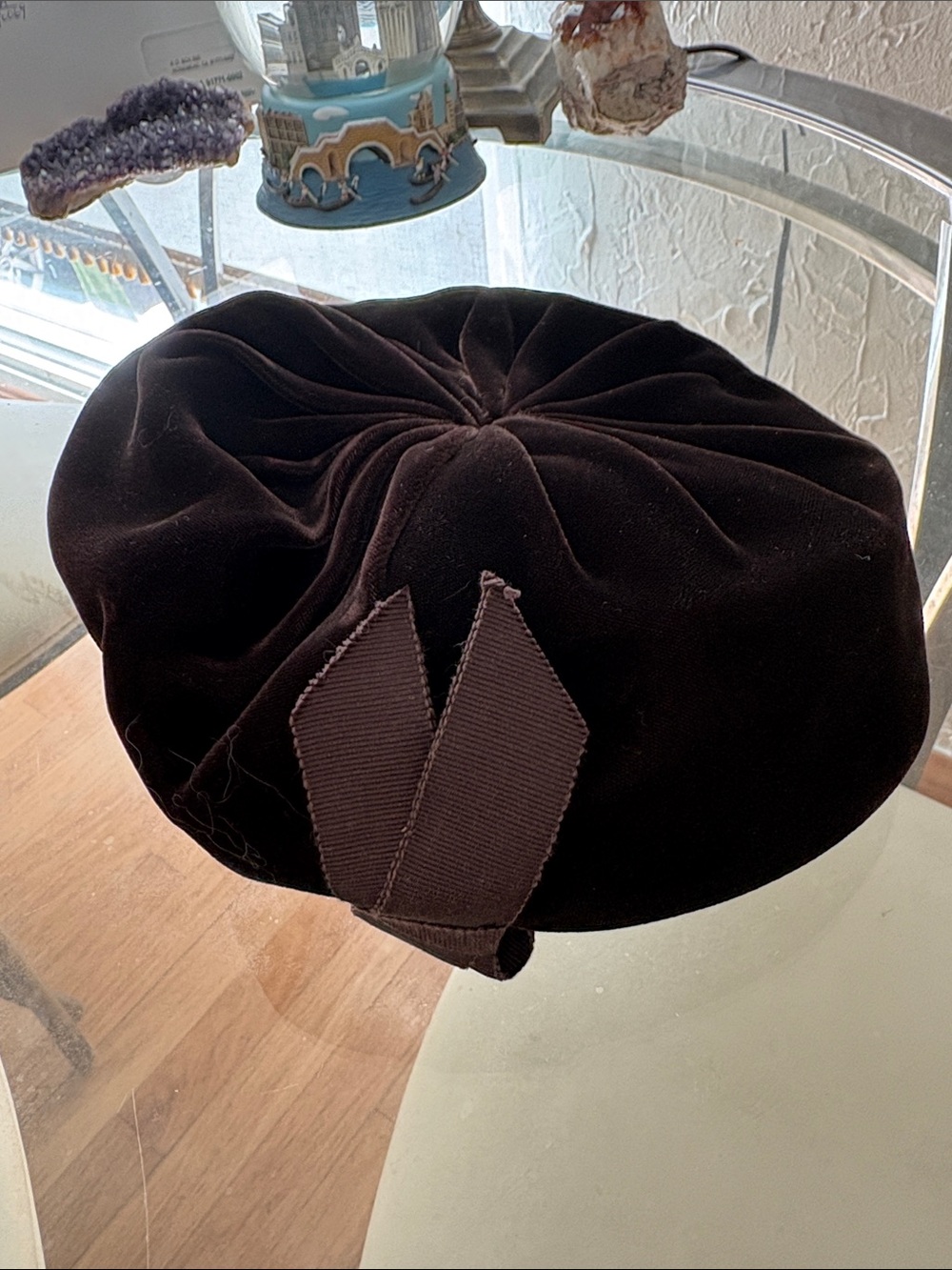 Plush Velvet Beret with Bow Accent - Dark Brown